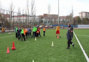 Oltu stadına FİFA belgesi